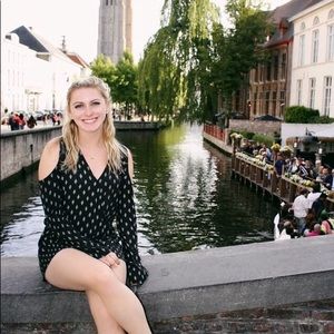 Meet your Posher, Becca